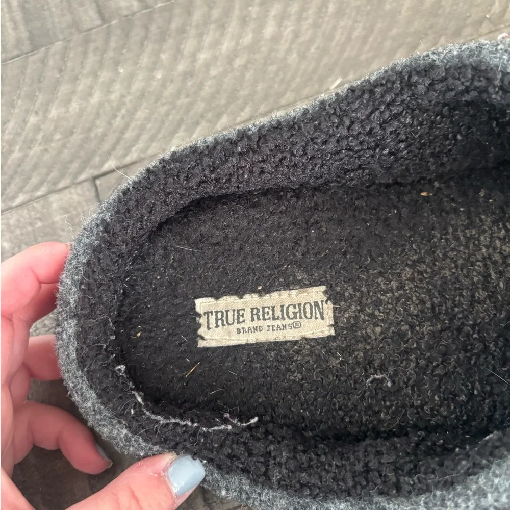 True Religion Men’s Chunky Cozy Gray Slippers XL Size 13